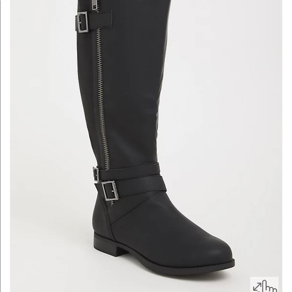 Torrid BUCKLE DETAIL KNEE BOOT WIDE Size 8 W wide calf